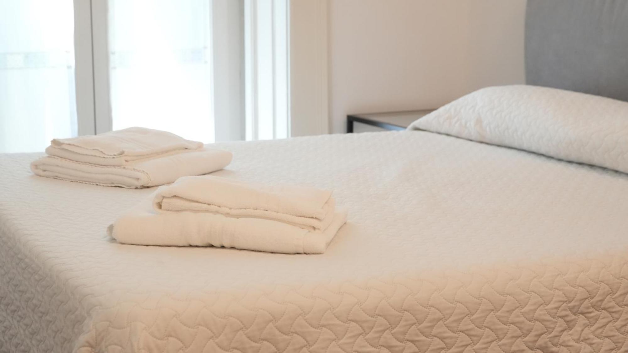 Luca Giordano 142 B&B 那不勒斯 外观 照片